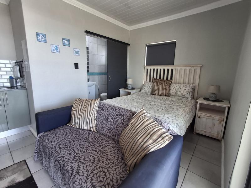 5 Bedroom Property for Sale in Sandy Point Western Cape